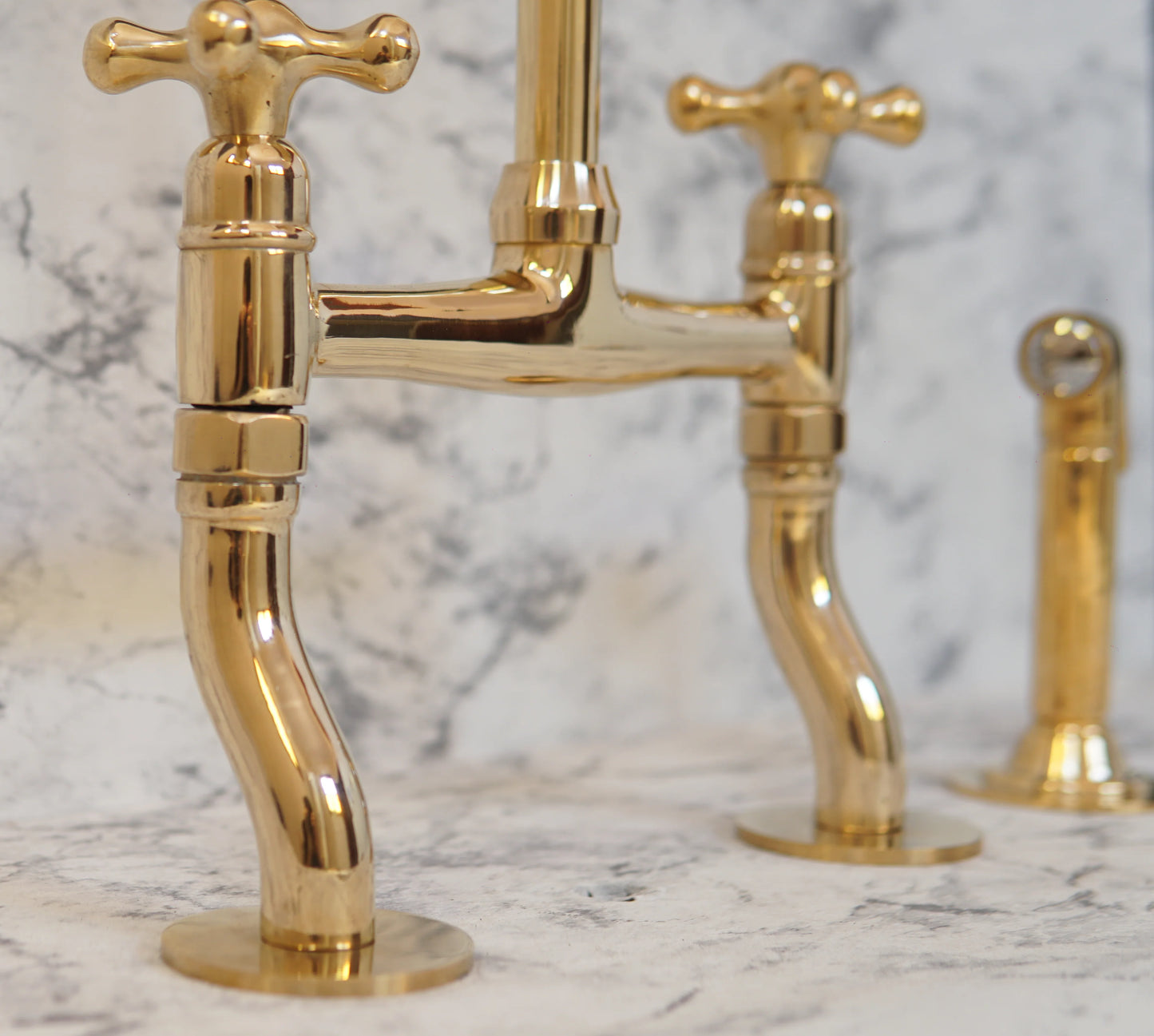 Antique Brass Kitchen Faucet,Brass Kitchen Faucet with Curved legs