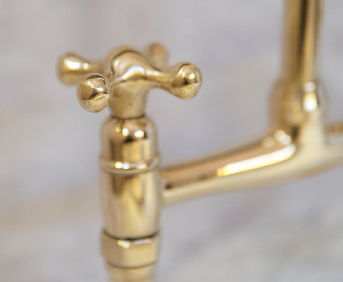 Antique Brass Kitchen Faucet,Brass Kitchen Faucet with Curved legs