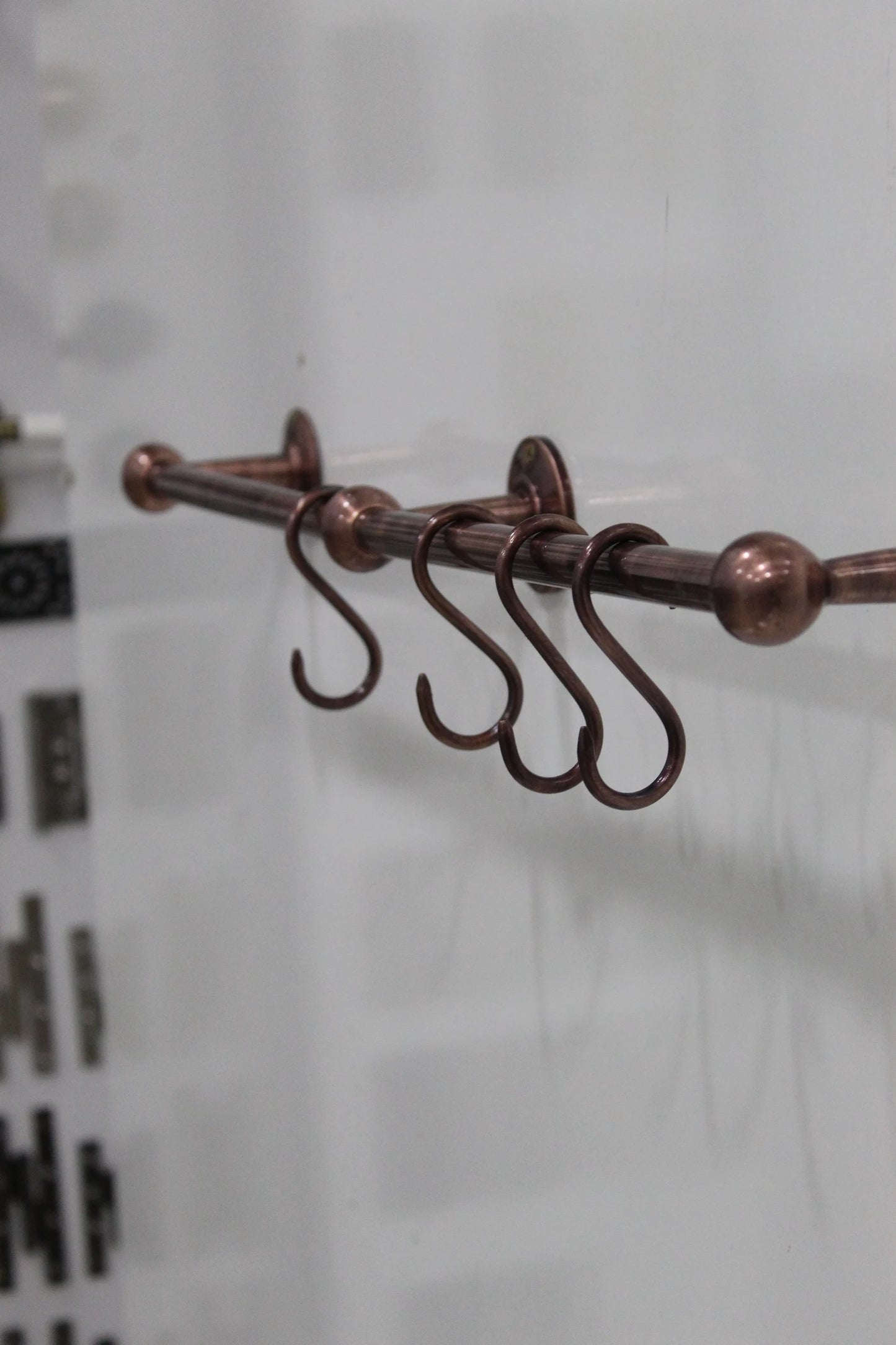 Antique Style Copper Pot Rack, Vintage Handmade Copper Pot Rack Rustic Wall Mounted, Vintage kitchen pot rack