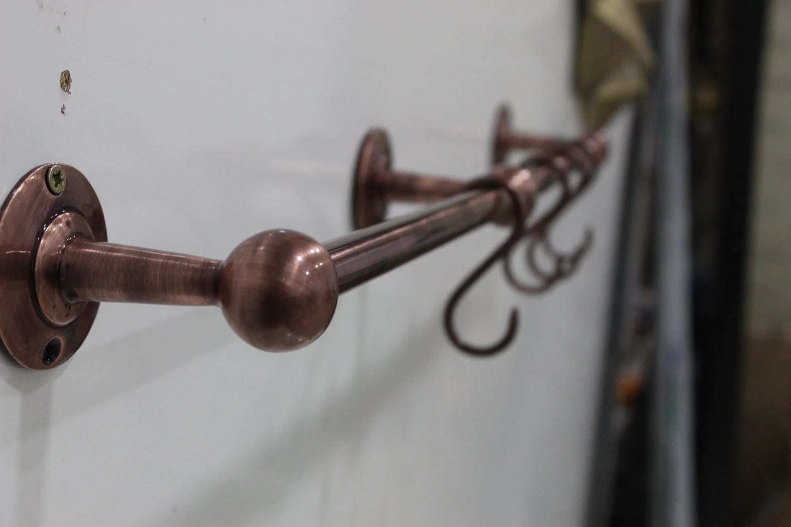 Antique Style Copper Pot Rack, Vintage Handmade Copper Pot Rack Rustic Wall Mounted, Vintage kitchen pot rack